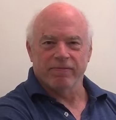Dr Ari Badaines